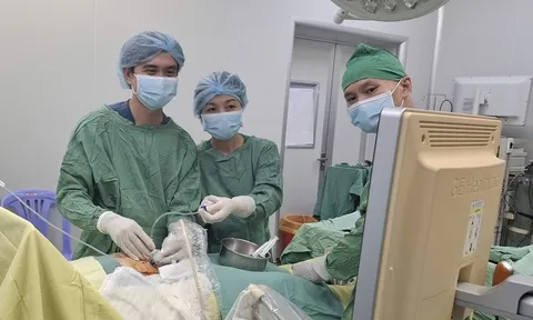 Bệnh viện Phụ sản TP. Cần Thơ: Can thiệp thành công kỹ thuật truyền ối, mang lại hy vọng cho thai nhi 25 tuần