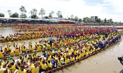 Cần Thơ khai mạc giải đua ghe Ngo năm 2025: Lễ hội của đoàn kết và sức mạnh cộng đồng