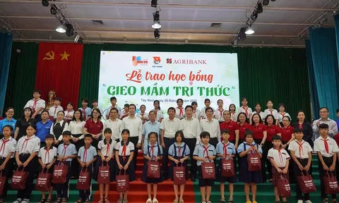 Hành trình “Gieo mầm tri thức” đến với 200 học sinh có hoàn cảnh khó khăn tại tỉnh Tây Ninh.