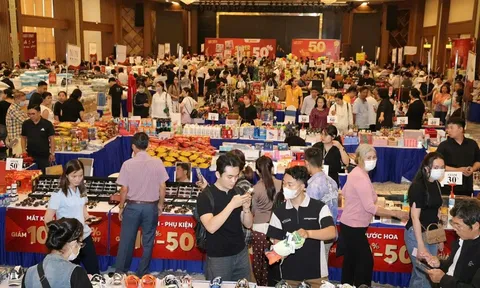 Cần Thơ Mega Sale lần thứ 2: Sôi động săn hàng hiệu thật – giảm giá thật lên đến 80%