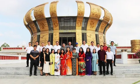 Doanh nhân Họ Trần TP. Cần Thơ thành kính dâng hương tưởng niệm các Vua Hùng