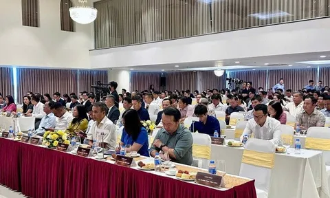 Hội thảo “Vĩnh Long trong không gian phát triển mới: Động lực đô thị hóa và cơ hội kiến tạo chuẩn sống thế hệ mới”