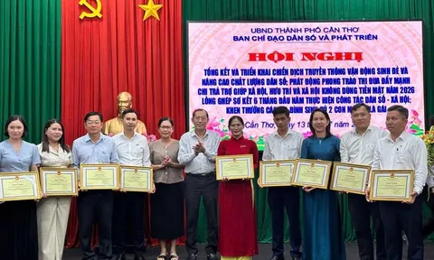 Agribank Chi nhánh Ngã Bảy Hậu Giang nhận Bằng khen của Chủ tịch Ủy ban nhân dân thành phố Cần Thơ