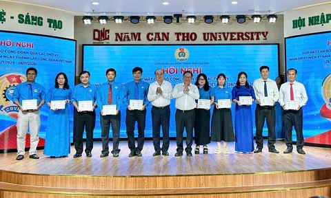 Cần Thơ: Họp mặt kỷ niệm 97 năm Ngày thành lập Công đoàn Việt Nam