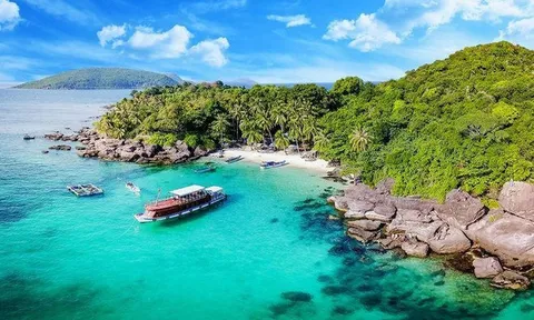 Phát triển Côn Đảo thành khu du lịch sinh thái biển đảo và văn hóa-lịch sử-tâm linh tầm cỡ quốc tế