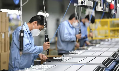 Nhiều hiệp hội đề xuất lùi thời điểm tăng lương tối thiểu vùng