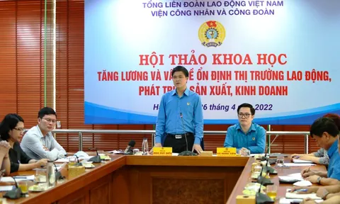 Tăng lương và vấn đề ổn định thị trường lao động