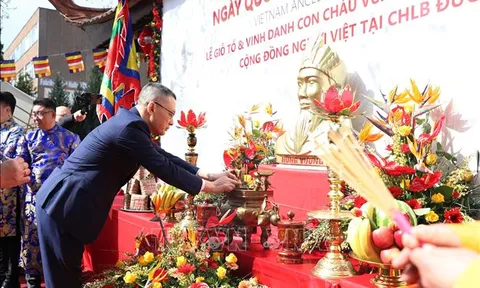 Nét đẹp văn hóa thể hiện sự tôn kính với những bậc tiền nhân khai quốc
