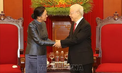 Tổng Bí thư Nguyễn Phú Trọng tiếp Ủy viên Bộ Chính trị, Phó Chủ tịch nước Lào