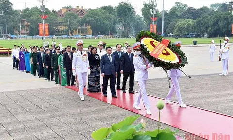 Lãnh đạo Đảng, Nhà nước vào Lăng viếng Chủ tịch Hồ Chí Minh