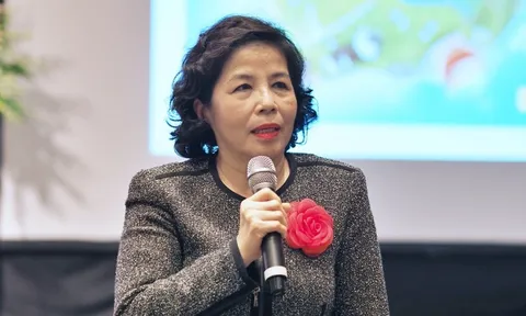 Tăng doanh thu, Vinamilk vẫn sụt giảm về lợi nhuận, cổ phiếu lọt đáy 2 năm