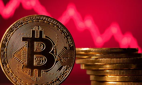 Giá Bitcoin giảm sốc 3.000 USD, thị trường crypto chìm trong sắc đỏ
