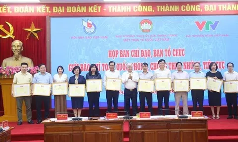 Phát huy vai trò của báo chí trên mặt trận đấu tranh chống tham nhũng