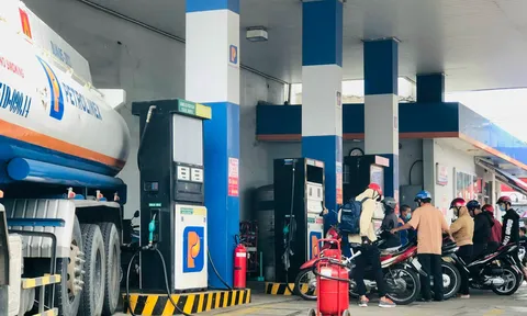 Giá xăng có thể lại tăng tiếp, vượt mốc 31.000 đồng/lít?