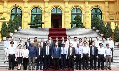 Chủ tịch nước Nguyễn Xuân Phúc: Cần hỗ trợ, khuyến khích nghiên cứu và giáo dục lịch sử góp phần phát triển nền sử học Việt Nam