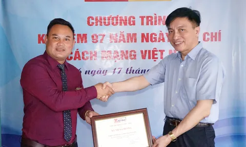 Họp mặt kỷ niệm 97 năm Ngày Báo chí Cách mạng Việt Nam