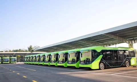 Từ năm 2025, 100% xe buýt sử dụng điện, năng lượng xanh