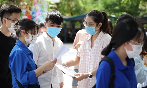 Hơn 1 triệu thí sinh hồi hộp làm thủ tục thi tốt nghiệp THPT 2022