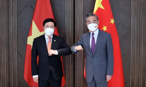 Việt Nam đề nghị Trung Quốc tạo điều kiện thông quan hàng hóa qua cửa khẩu