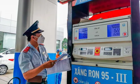 Sau nhiều ngày tăng "sốc", giá xăng chiều nay giảm 110 - 410 đồng/lít