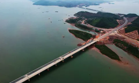 Ngắm cao tốc Vân Đồn - Móng Cái hơn 11.000 tỷ đồng trước ngày khai thác