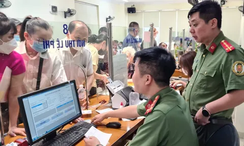 Hộ chiếu phổ thông mẫu mới mang đậm bản sắc Việt Nam