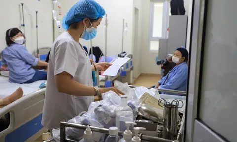 Người dân thiếu thuốc, bệnh viện 'sợ sai': Nguyên nhân là tại cơ chế?
