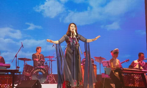 'Bài ca đi cùng năm tháng': Quy tụ hàng loạt các giọng hát 'gạo cội'