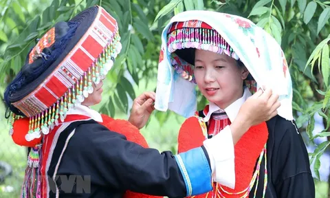Lạng Sơn: Lên thôn Lũng Slàng dự đám cưới của người Dao