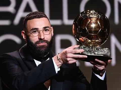 Tiền đạo Karim Benzema giành danh hiệu Quả bóng Vàng 2022