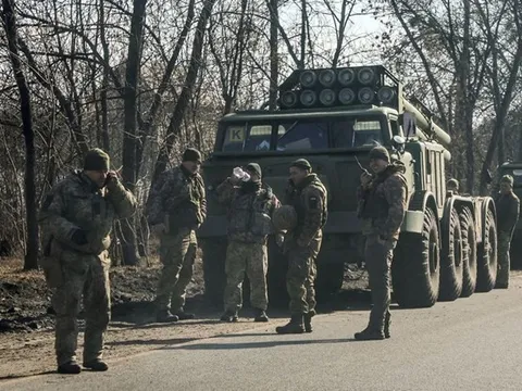 Thụy Sĩ từ chối lời kêu gọi của Đức xuất khẩu đạn dược sang Ukraine