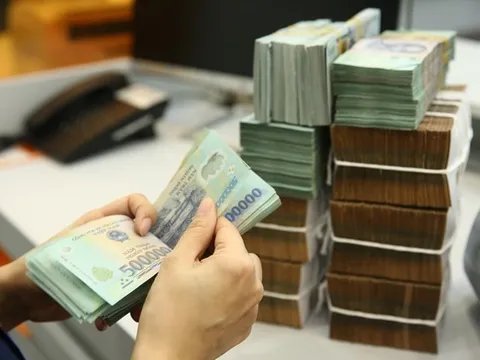Giao, điều chỉnh kế hoạch đầu tư công trung hạn vốn ngân sách trung ương giai đoạn 2021 - 2025 cho các bộ, địa phương