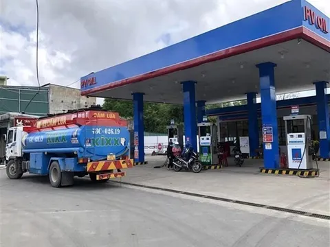 Hà Nội: Đề nghị cho xe chở xăng dầu chạy 24/24h trong 3 tháng