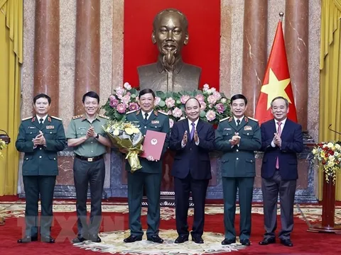 Chủ tịch nước trao quyết định thăng quân hàm Thượng tướng cho Phó Tổng Tham mưu trưởng QĐND Việt Nam