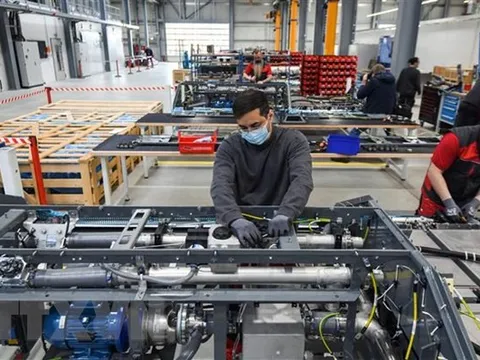 Kinh tế Đức tăng trưởng cao hơn dự báo bất chấp khó khăn