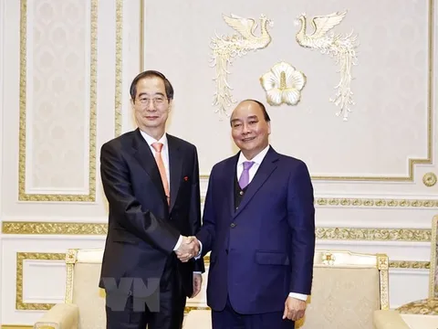 Chủ tịch nước Nguyễn Xuân Phúc hội kiến Thủ tướng Hàn Quốc