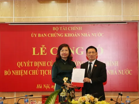 Bà Vũ Thị Chân Phương giữ chức Chủ tịch Ủy ban Chứng khoán Nhà nước