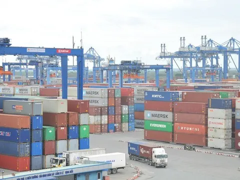 Khẩn trương bắt tay vào việc
