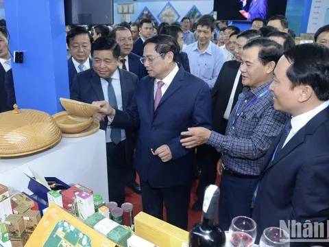 Liên kết - Đột phá từ kinh tế biển - Phát triển nhanh và bền vững