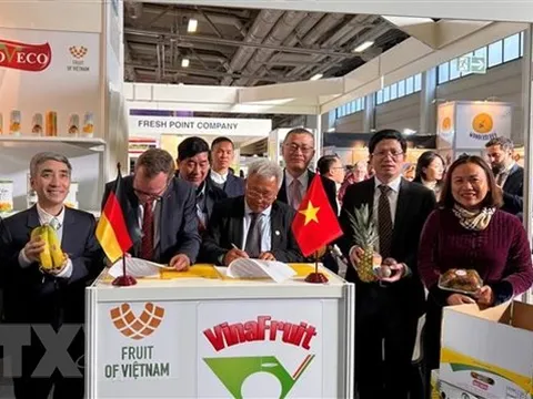 Gian hàng Việt Nam nhộn nhịp nhất Hội chợ Fruit Logistica tại Đức
