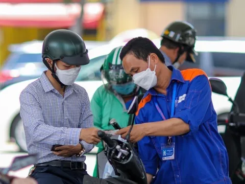 Giá xăng dầu hôm nay 13/2: Xăng tăng từ 540-620 đồng/lít, giá dầu giảm 960 đồng/lít
