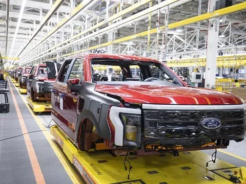 Hãng ôtô Ford cắt giảm 3.800 việc làm tại khu vực châu Âu
