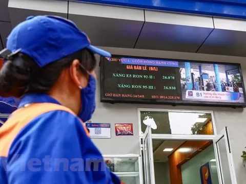 Quay đầu giảm, giá xăng RON95-III về ngưỡng 23.440 đồng mỗi lít