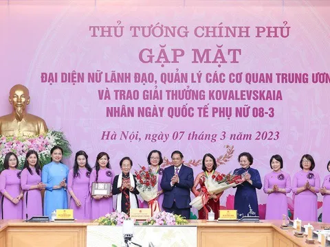 Phát biểu của Thủ tướng tại buổi gặp mặt đại diện nữ lãnh đạo, quản lý và trao giải thưởng Kovalevskaia