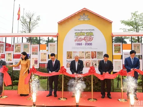Khai mạc trưng bày "Xuân xưa trên báo Tết" tại Hội Báo toàn quốc 2023