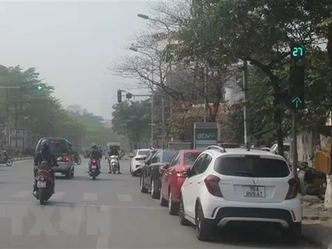 'Chiến dịch' giành lại vỉa hè: Nhiều nơi phớt lờ, ngang nhiên vi phạm