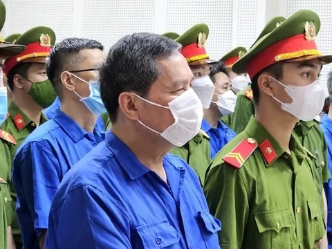 Xét xử cựu Chủ tịch Ủy ban nhân dân thành phố Hạ Long tham ô, nhận hối lộ