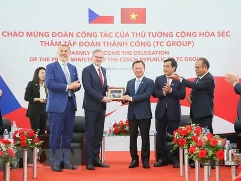Thủ tướng Séc thăm Dự án nhà máy sản xuất ôtô Škoda tại Quảng Ninh