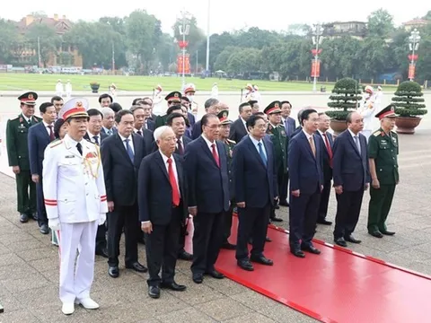 Lãnh đạo Đảng, Nhà nước vào Lăng viếng Chủ tịch Hồ Chí Minh
