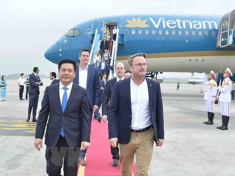 Thủ tướng Đại Công quốc Luxembourg bắt đầu thăm chính thức Việt Nam